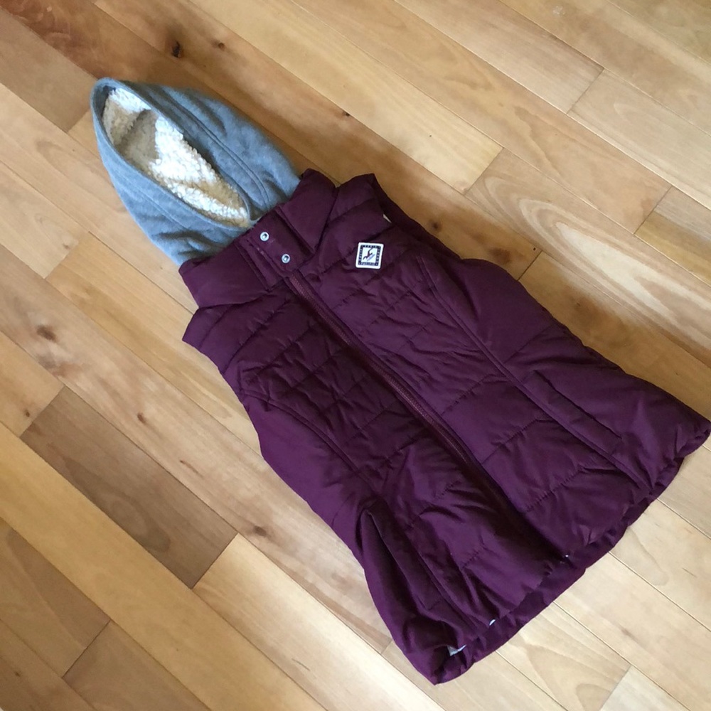 Maroon Hollister vest